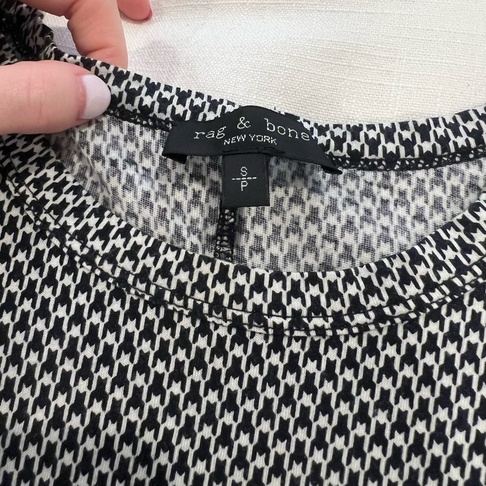 Rag & Bone Houndstooth Pattern Top - Size Small - image 3